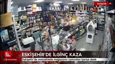 Eskişehir'de motosikletle mağazanın camından içeriye daldı