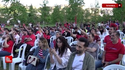 Traktör taraftarları, şampiyonluğu İstanbul'da kutladı