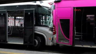 İstanbul'da metrobüs kazası