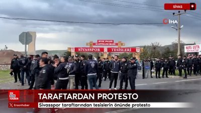 Sivasspor taraftarından tesislerin önünde protesto