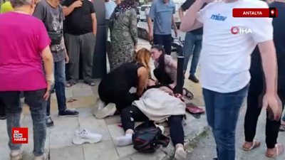 Antalya'da ters yönden çıkan midibüs ile motosiklet çarpıştı