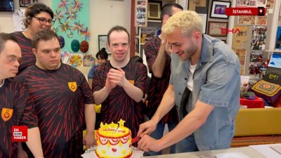 İstanbul'da Barış Alper Yılmaz’dan Down Cafe’ye destek