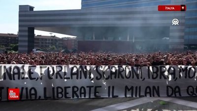İtalya'da Milan taraftarları kulüp yönetimini protesto etti