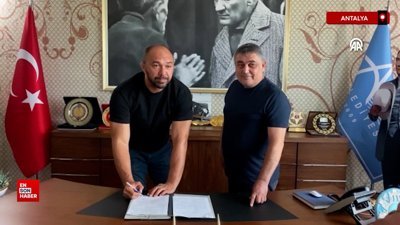 Ali Gürbüz, Aksu Belediyesi ile sözleşme imzaladı