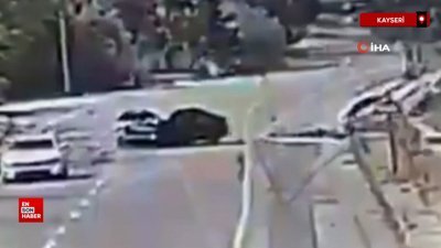 Kayseri’de 2 kişinin öldüğü feci kaza anı
