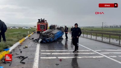 Sivas'ta otomobil, karşı şeritten gelen araçla çarpıştı