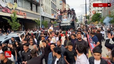 Vanspor FK'nın şampiyonluğu coşkuyla kutlandı