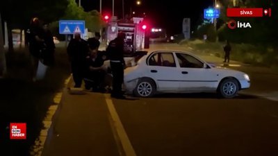 Sivas'ta havalimanı yolunda kaza, 5 kişi yaralandı