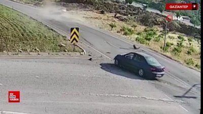 Gaziantep'te kırmızı ışık ihlali kazaya neden oldu