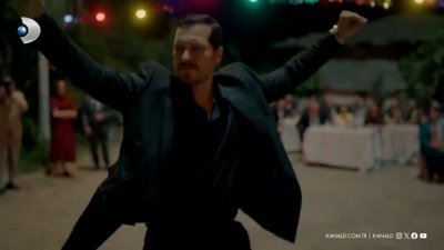 Eşref Tek düğünde: Zeybek oynadığı sahne gündem oldu