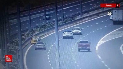 İzmir'de otomobilin otoyolda taksiye çarpması sonucu 1 kişi öldü
