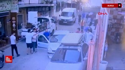 Bursa’da kalp krizi geçiren sürücü, otomobiliyle 4 araca çarptı