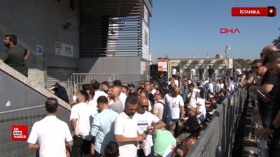 Fenerbahçeliler kombine yenilemek için sıraya girdi