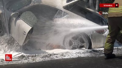 İstanbul'da kaza yapan 10 milyon liralık araç alev aldı