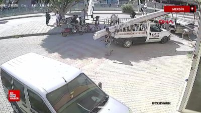 Mersin'de otomobilin çarptığı motosikletli hayatını kaybetti