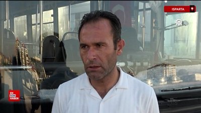 Isparta'da otobüs şoförü Heimlich manevrasıyla 2 yaşındaki çocuğu kurtardı