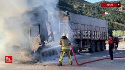 Tokat'ta seyir halindeki tırdan alevler yükseldi