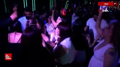 İranlılar Van'da eğlenmeye devam ediyor