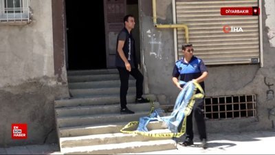 Diyarbakır’da ses geldiği iddiasıyla tahliye edilen apartmana girişler açıldı