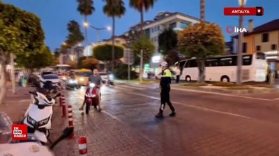 Antalya'da denetimlerde 2 bin 140 sürücü ve yolcuya cezai işlem uygulandı