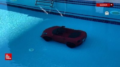 Samsun'da akülü arabasıyla havuza düşen 4 yaşındaki çocuk boğulma tehlikesi geçirdi