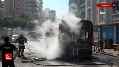 Samsun'da belediye otobüsü alev aldı