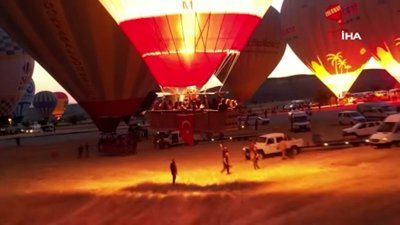 15 Temmuz’un yıl dönümünde Kapadokya semalarında anlamlı uçuş