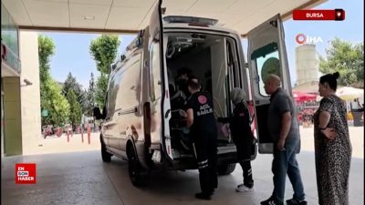 Bursa'da motosiklet dolmuş durağına daldı