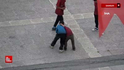 Samsun'da sokak ortasında kavga