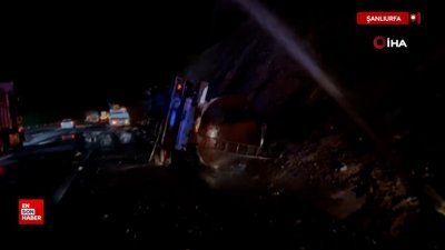 Şanlıurfa'da devrilen akaryakıt tankeri yandı