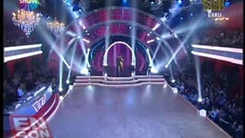 Aşkın Nur Yengi ve Emre Samba Dansı HD