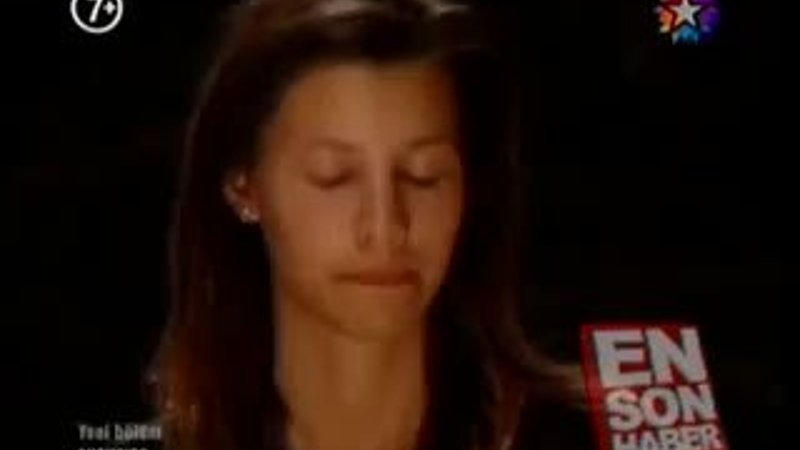 Survivor'da Emel adaya veda etti