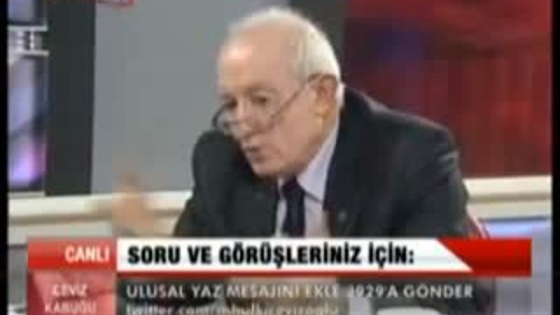 Vural Savaş: AK Parti'yi Ecevit yüzünden kapatamadık