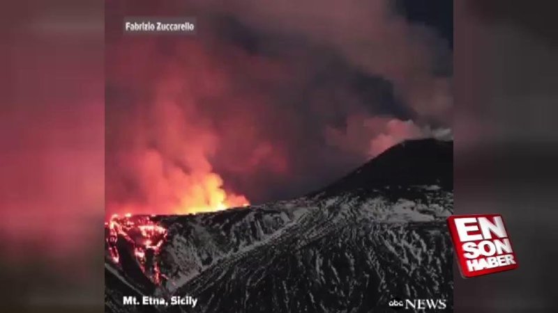 Etna Yanardağı yeniden alev püskürttü