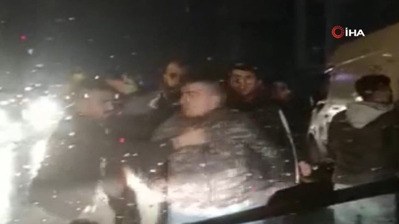 Ters yönden gelerek kaza yapan sürücüye meydan dayağı