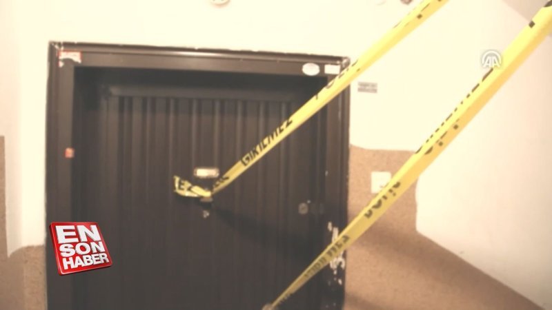 Birlikte yaşadığı kadını bıçaklayarak öldürdü