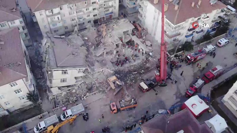 Elazığ'da süren enkaz çalışmaları havadan görüntülendi