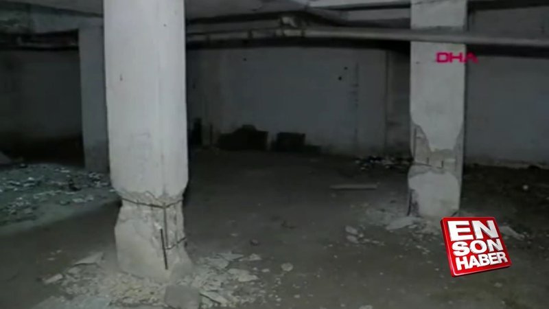 Mühürlenen ağır hasarlı binalara döndüler