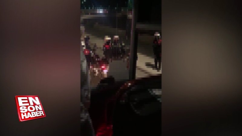 Karantina otobüsünden yolcu kaçırdılar