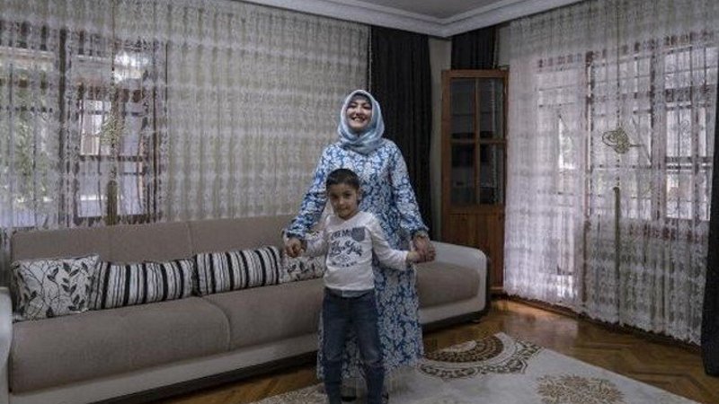 İki kez koronavirüse yakalanan hemşire iyileşti