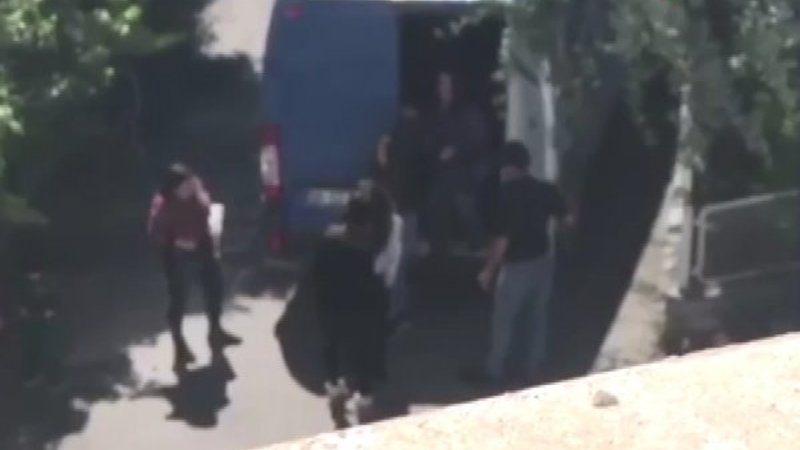 Ankara'da yasağa rağmen kargo aracıyla misafirliğe gittiler