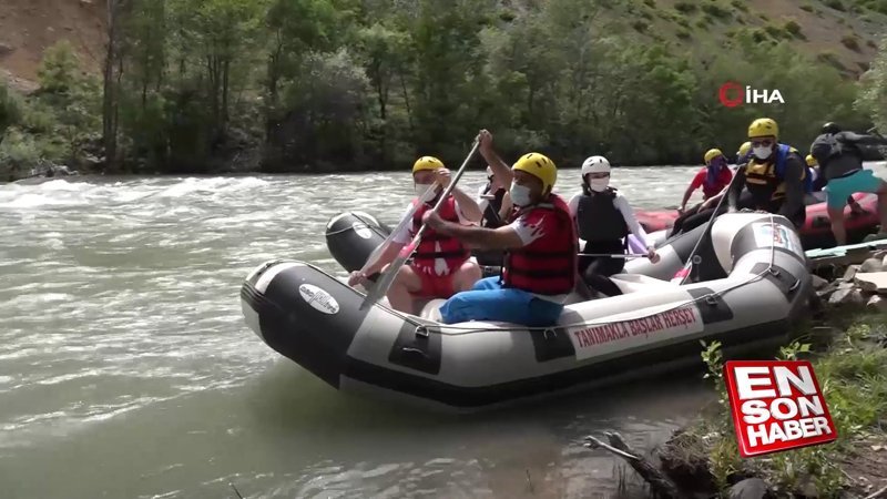 Tunceli'de rafting sezonu açıldı