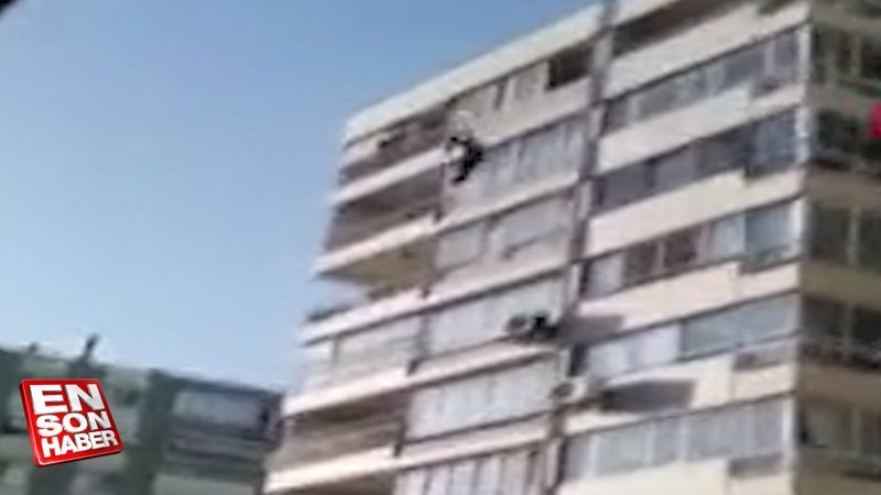 Dokuzuncu kattan atlayıp hava yastığına düştü 