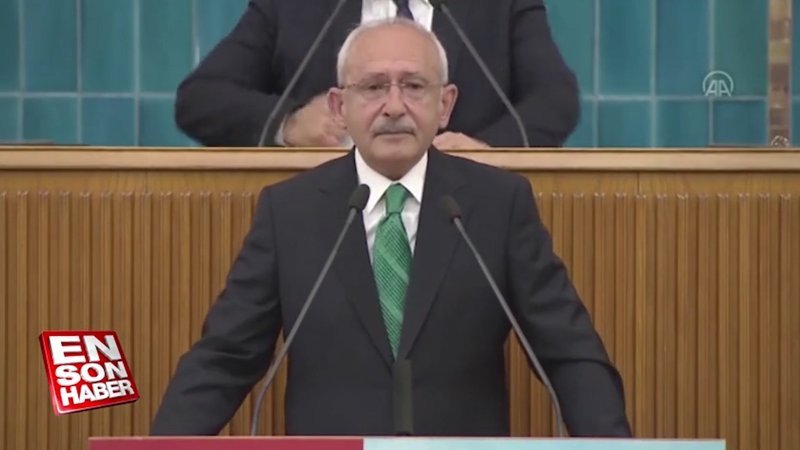 Kemal Kılıçdaroğlu kürsüde ağladı