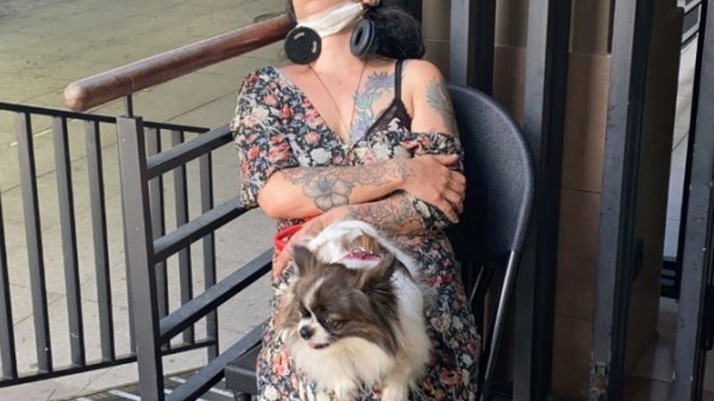 İstanbul’un göbeğinde sızan genç kadın