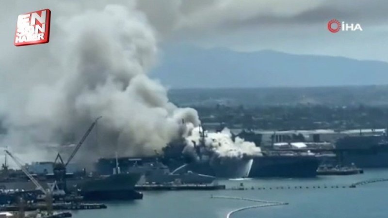 ABD'de limanda bulunan bir savaş gemisinde yangın çıktı
