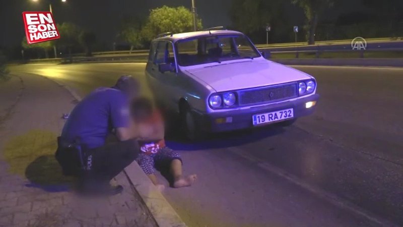 Adana'da hareket halindeki otomobilden atlayan kadın