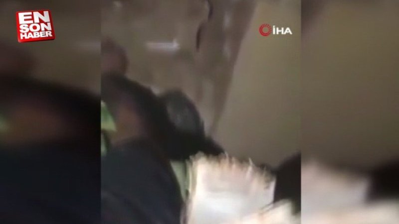 Lübnan'da bir çocuk enkazın altından çıkarıldı