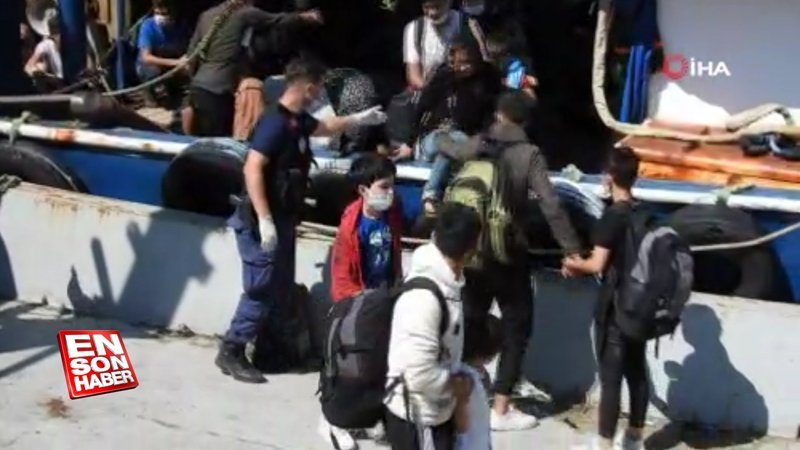 İzmir'de ölümden kurtarılan 157 göçmen Çeşme’ye getirildi