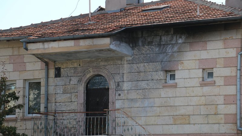 Nevşehir'de ayrılmak isteyen eşinin evinin önüne bomba düzeneği kurdu